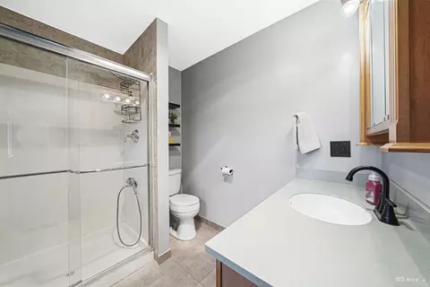 Bath - 807 Maple Ln, Peotone, IL 60468 photo 3 of 3