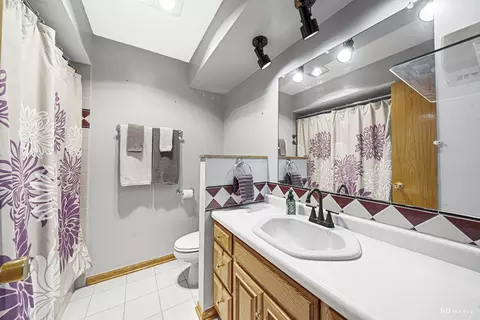 Bath - 807 Maple Ln, Peotone, IL 60468 photo 2 of 3
