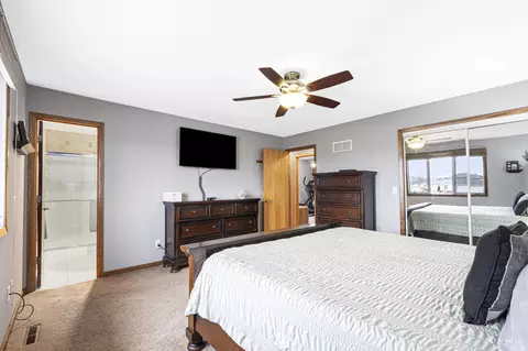 Bedroom - 807 Maple Ln, Peotone, IL 60468 photo 4 of 4