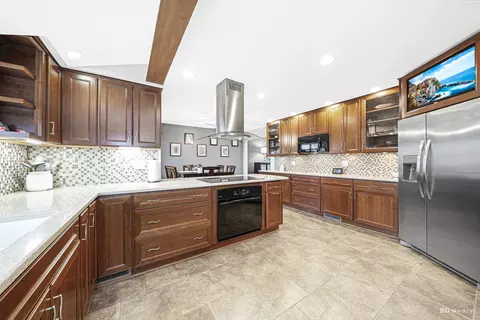 Kitchen - 807 Maple Ln, Peotone, IL 60468 photo 6 of 6