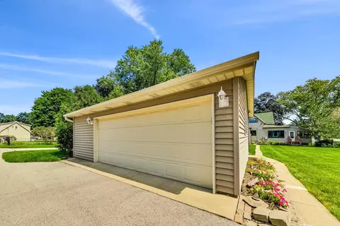 2208 Orchard Beach Rd, Mchenry, IL 60050 photo 23