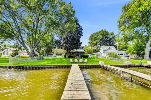 2208 Orchard Beach Rd, Mchenry, IL 60050 photo 5
