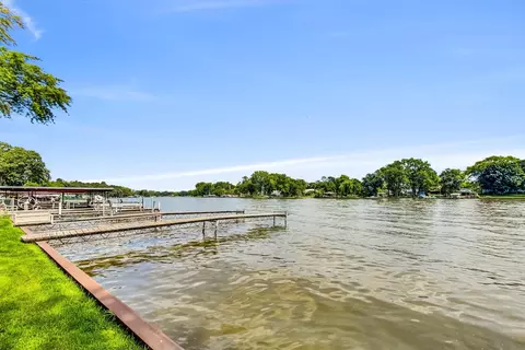 2208 Orchard Beach Rd, Mchenry, IL 60050 photo 6