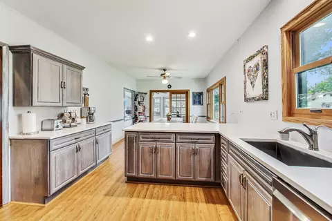 2208 Orchard Beach Rd, Mchenry, IL 60050 photo 10