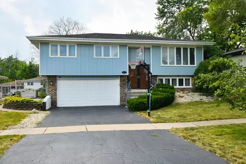 10608 S 84th Ave, Palos Hills, IL 60465