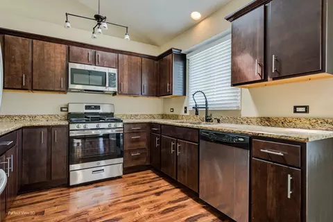 40 Red Barn Rd, Matteson, IL 60443 photo 9