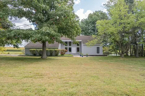 3877 N 2450 East Rd, Le Roy, IL 61752