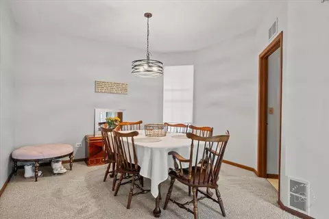 2064 Waverly Ln, Algonquin, IL 60102 photo 8