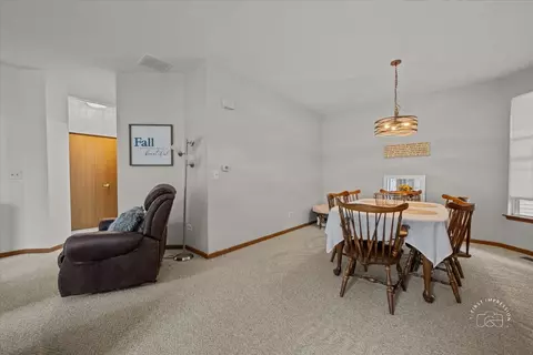 2064 Waverly Ln, Algonquin, IL 60102 photo 7