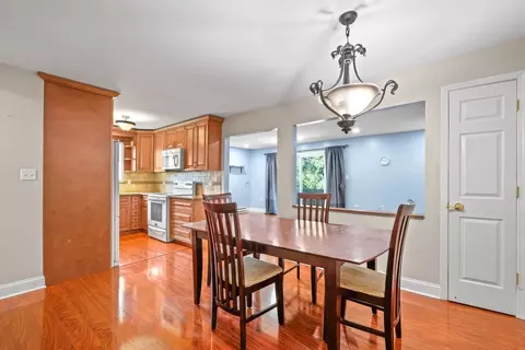 Dining - 8029 Beloit Ave #2B, Bridgeview, IL 60455 photo 1 of 3