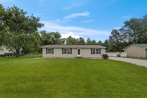 109 S Lynn St, Homer, IL 61849