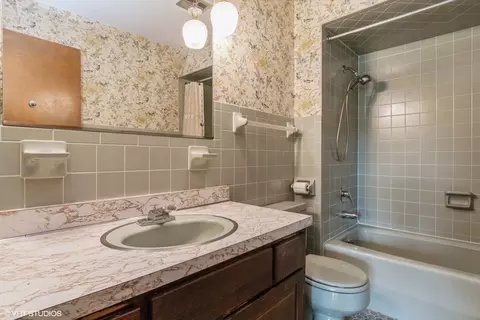 16 W479 Timberlake Dr, Willowbrook, IL 60527 photo 12