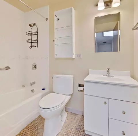 1460 E 56th St, Chicago, IL 60637 photo 12