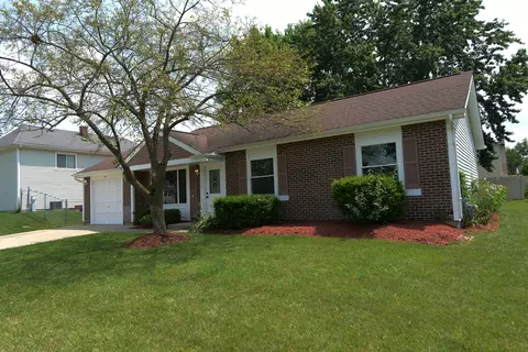 871 Prairie Ave, Bartlett, IL 60103 photo 2