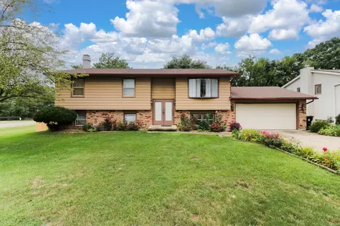 325 S Bone Dr, Normal, IL 61761
