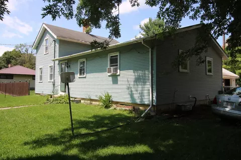 512 E South St, Durand, IL 61024 photo 2