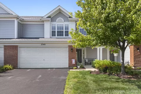 2340 Foxmoor Ln, Aurora, IL 60502