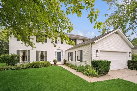 262 Wilshire Rd, Lake Forest, IL 60045