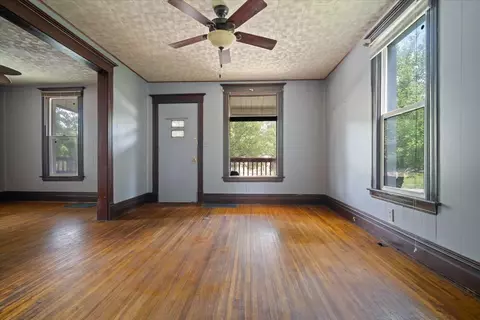 Living - 914 W Front St, Bloomington, IL 61701 photo 1 of 4