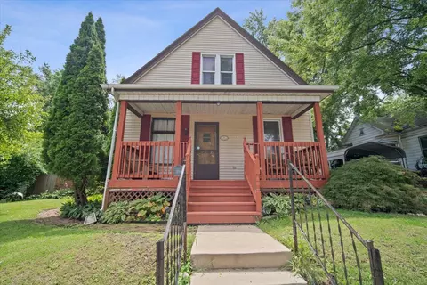 914 W Front St, Bloomington, IL 61701