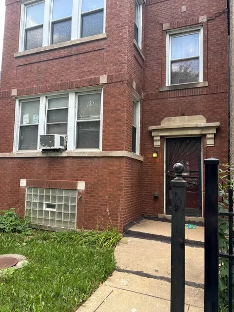 1452 N Laramie Ave, Chicago, IL 60651
