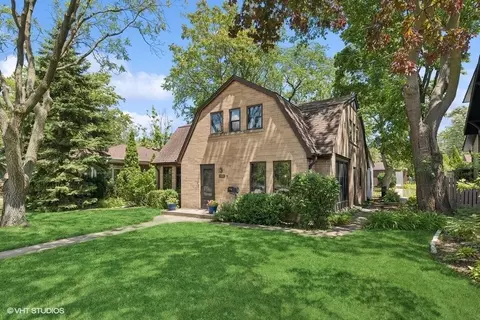 733 Courtland Ave, Park Ridge, IL 60068