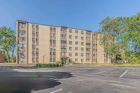 9725 S Karlov Ave #507, Oak Lawn, IL 60453
