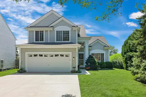 984 Chesapeake Blvd, Grayslake, IL 60030