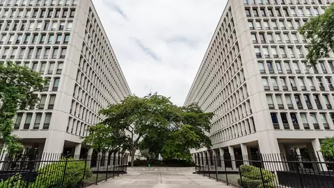 1401 E 55th St #902N, Chicago, IL 60615
