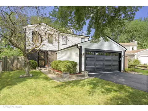 1668 Cumberland Rd, Aurora, IL 60504