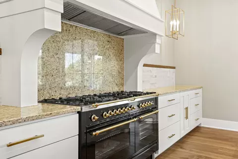 Kitchen - 8650 W 105th Ave, Saint John, IN 46373 photo 7 of 8