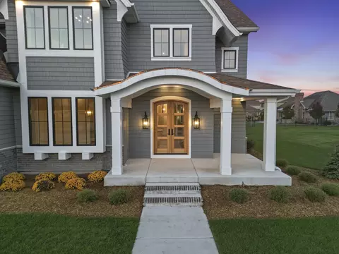 Exterior - 8650 W 105th Ave, Saint John, IN 46373 photo 3 of 5