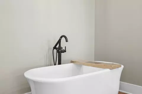 Bath - 8650 W 105th Ave, Saint John, IN 46373 photo 5 of 10
