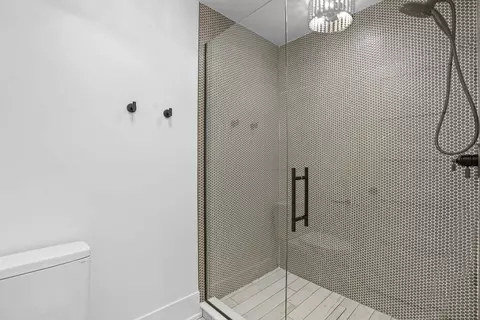 Bath - 8650 W 105th Ave, Saint John, IN 46373 photo 9 of 10
