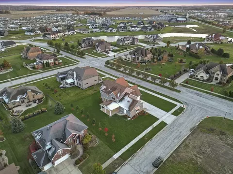 View/Area - 8650 W 105th Ave, Saint John, IN 46373 photo 6 of 7