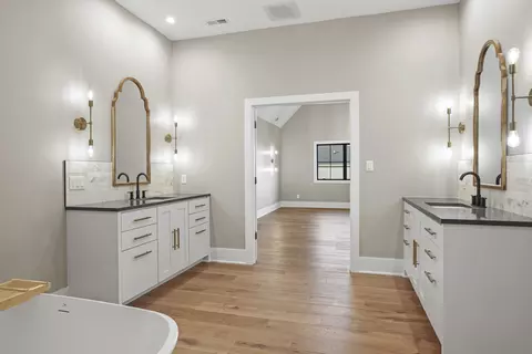 Bath - 8650 W 105th Ave, Saint John, IN 46373 photo 4 of 10