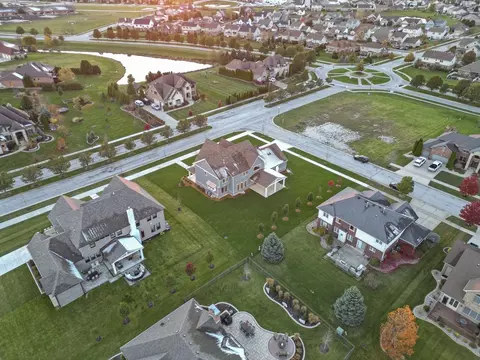 View/Area - 8650 W 105th Ave, Saint John, IN 46373 photo 5 of 7