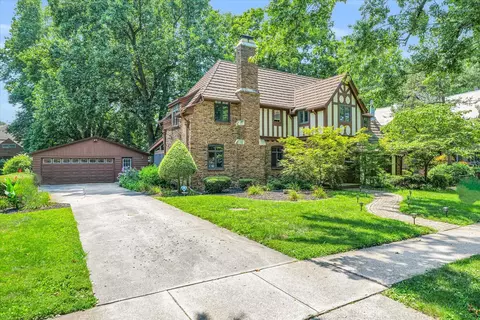 917 W University Ave, Champaign, IL 61821