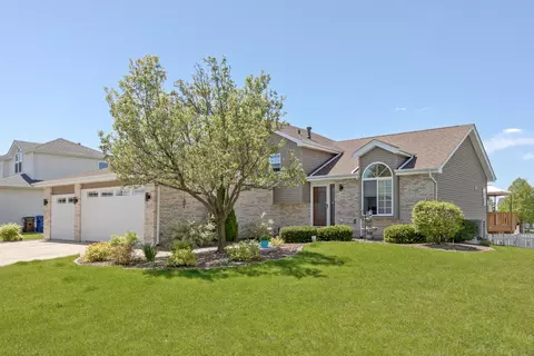 1127 Ogden Rd, New Lenox, IL 60451