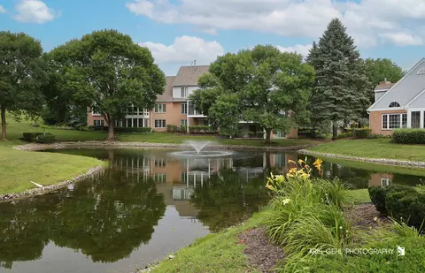 5606 Chesapeake Dr, Mchenry, IL 60050 photo 3