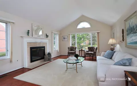 5606 Chesapeake Dr, Mchenry, IL 60050 photo 5