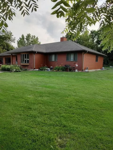 40260 N Glendale Ave, Beach Park, IL 60099