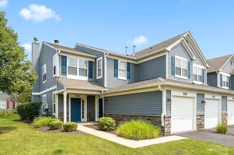714 Woodewind Dr #714, Naperville, IL 60563