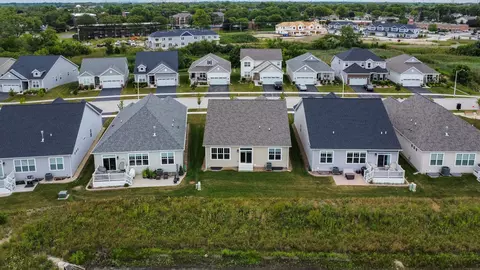 View/Area - 304 Links Dr, Addison, IL 60101 photo 5 of 6