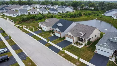 View/Area - 304 Links Dr, Addison, IL 60101 photo 1 of 6