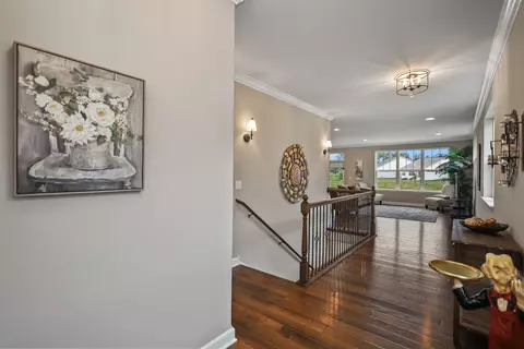 Entry Way - 304 Links Dr, Addison, IL 60101 photo 1 of 7