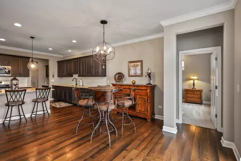 Other - 304 Links Dr, Addison, IL 60101 photo 3 of 8