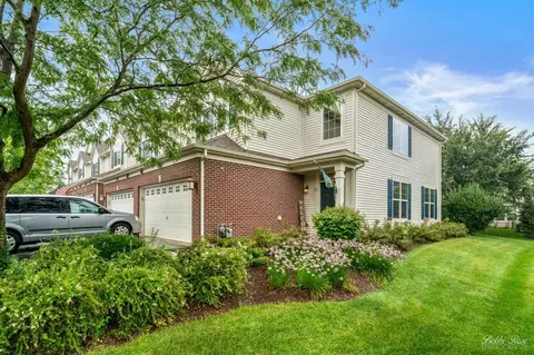 11967 Brunschon Ln #11967, Huntley, IL 60142