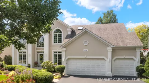 2236 Fox Boro Ln, Naperville, IL 60564