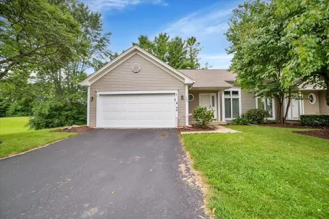 1098 First St, Batavia, IL 60510